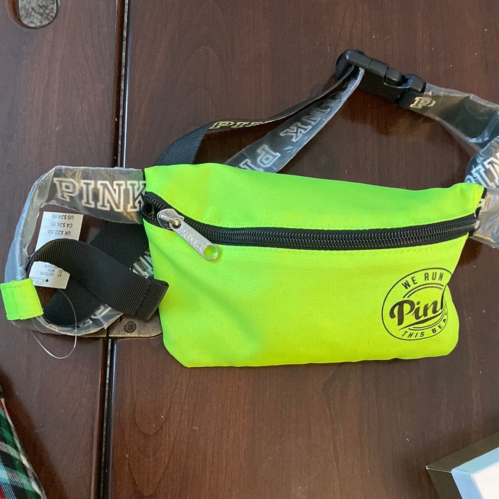 Victoria’s Secret pink Fanny pack waist bag New tags